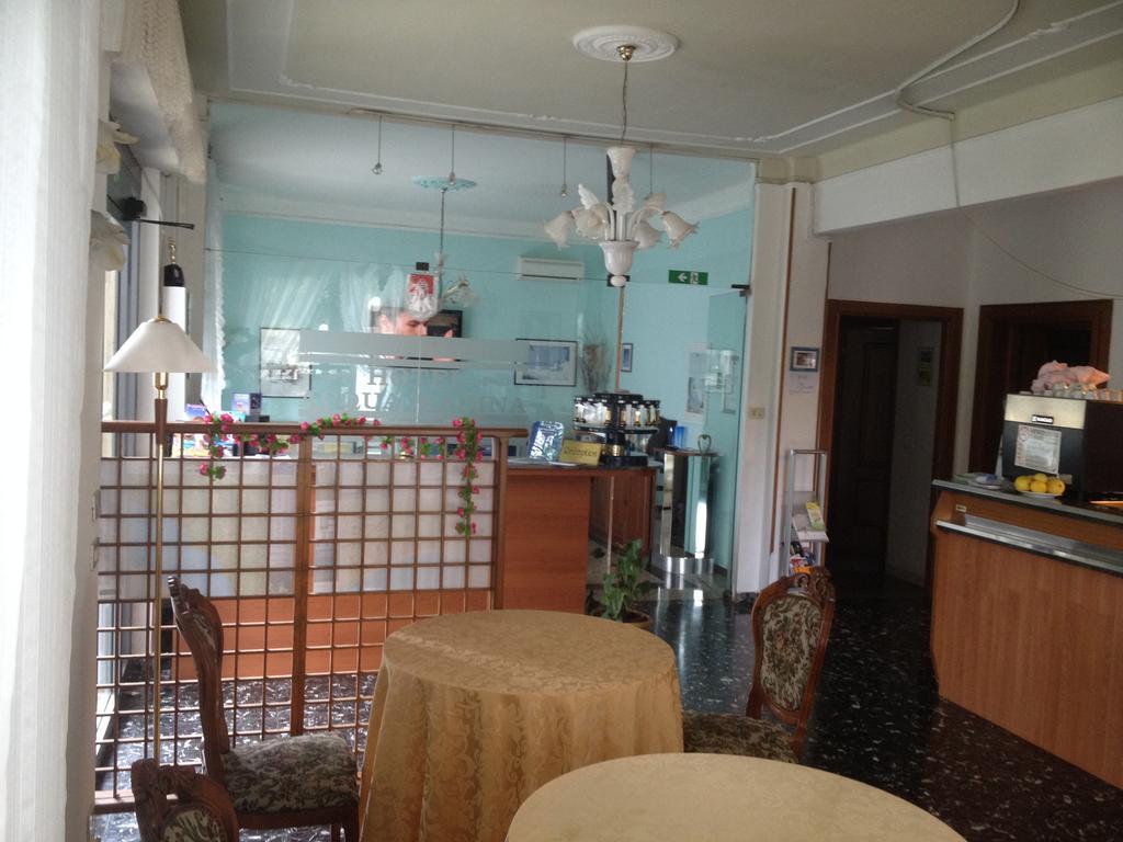 Hotel Acqua Marina Albissola Marina Zewnętrze zdjęcie