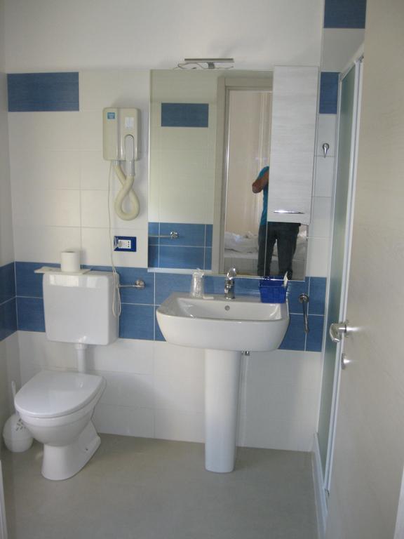 Hotel Acqua Marina Albissola Marina Zewnętrze zdjęcie