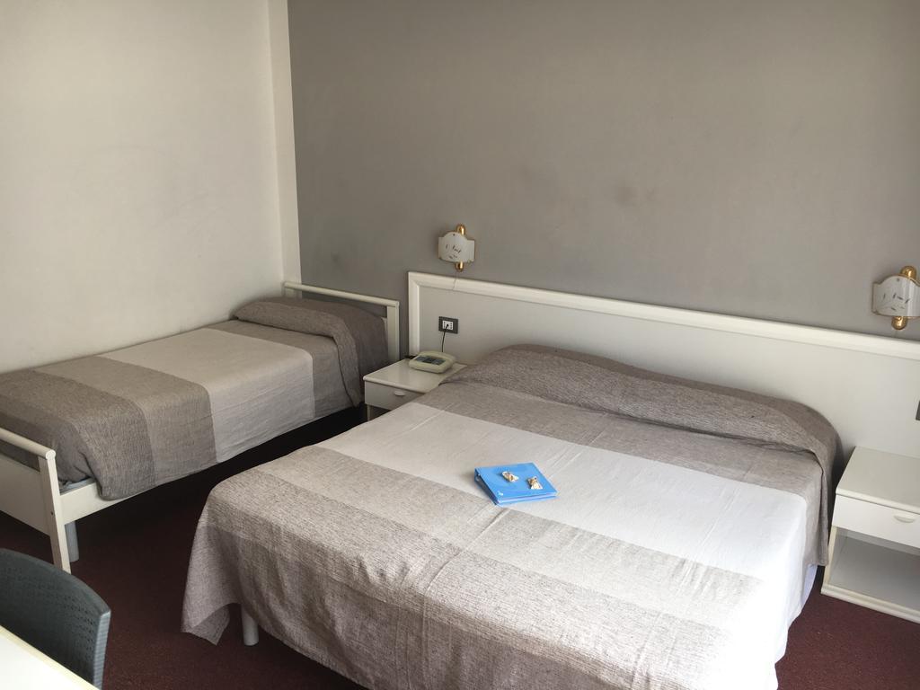 Hotel Acqua Marina Albissola Marina Zewnętrze zdjęcie