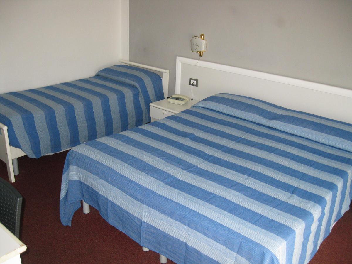 Hotel Acqua Marina Albissola Marina Zewnętrze zdjęcie